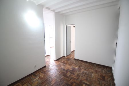 Sala de apartamento para alugar com 2 quartos, 40m² em Inconfidentes, Contagem