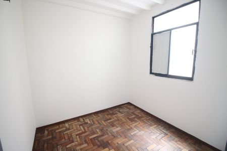 Quarto 1 de apartamento para alugar com 2 quartos, 40m² em Inconfidentes, Contagem
