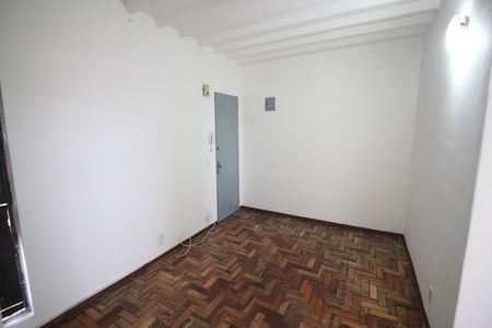 Sala de apartamento para alugar com 2 quartos, 40m² em Inconfidentes, Contagem