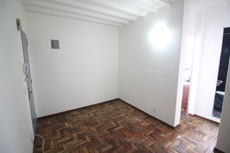 Sala de apartamento para alugar com 2 quartos, 40m² em Inconfidentes, Contagem