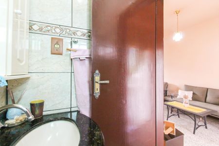 Casa à venda com 270m², 3 quartos e 2 vagasBanheiro 2