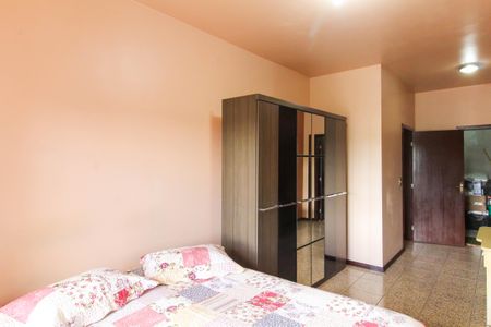 Casa à venda com 270m², 3 quartos e 2 vagasSuíte