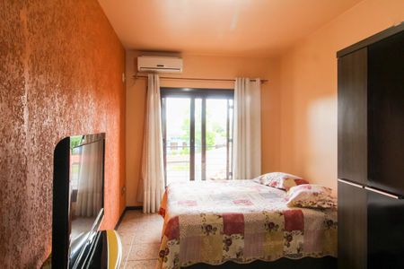 Casa à venda com 270m², 3 quartos e 2 vagasSuíte