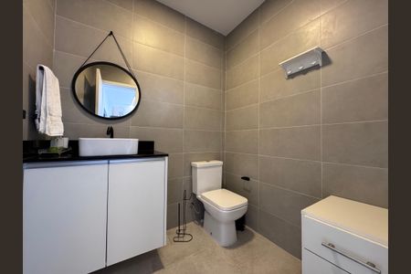 Casa de condomínio para alugar com 168m², 3 quartos e 2 vagas Casa de condomínio para alugar com 168m², 3 quartos e 2 vagasÁrea externa - Lavabo