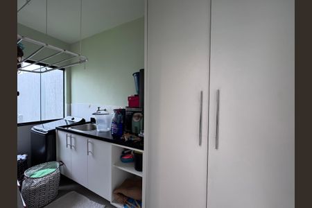 Casa de condomínio para alugar com 168m², 3 quartos e 2 vagas Casa de condomínio para alugar com 168m², 3 quartos e 2 vagasÁrea de Serviço