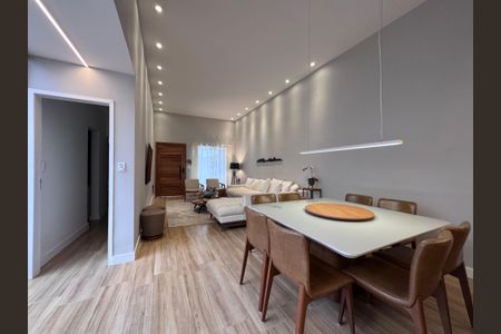 Casa de condomínio para alugar com 168m², 3 quartos e 2 vagas Casa de condomínio para alugar com 168m², 3 quartos e 2 vagasSala