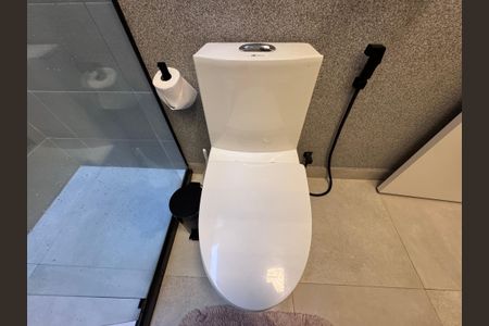 Casa de condomínio para alugar com 168m², 3 quartos e 2 vagas Casa de condomínio para alugar com 168m², 3 quartos e 2 vagasBanheiro Social