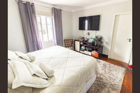 Casa à venda com 380m², 4 quartos e 4 vagasSuíte 1