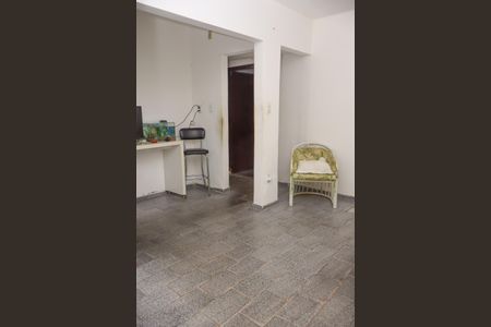 Casa para alugar com 250m², 6 quartos e 3 vagasSala