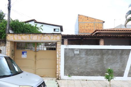 Casa para alugar com 250m², 6 quartos e 3 vagasFachada