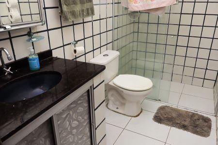 Casa para alugar com 250m², 6 quartos e 3 vagasBanheiro Social