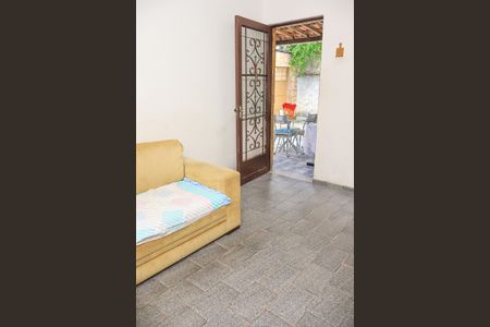 Casa para alugar com 250m², 6 quartos e 3 vagasSala