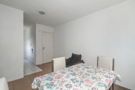 Sala de apartamento para alugar com 2 quartos, 42m² em Mário Quintana, Porto Alegre