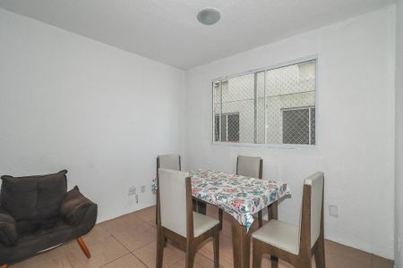 Sala de apartamento para alugar com 2 quartos, 42m² em Mário Quintana, Porto Alegre
