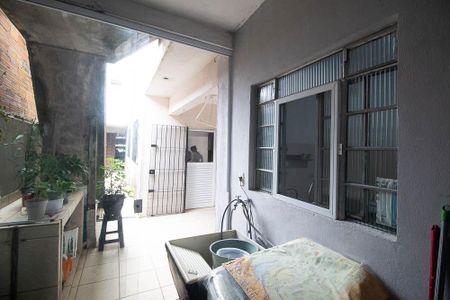 Casa à venda com 380m², 7 quartos e 2 vagas Casa à venda com 380m², 7 quartos e 2 vagasCasa 3 - Área de Serviço