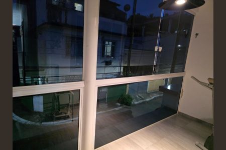 Casa de condomínio para alugar com 90m², 3 quartos e 1 vagaVaranda