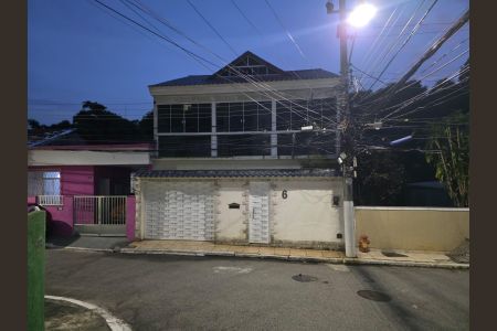 Casa de condomínio para alugar com 90m², 3 quartos e 1 vagaFachada