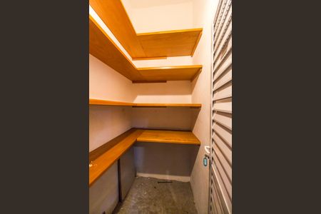 Apartamento para alugar com 180m², 3 quartos e 3 vagasDepósito