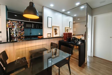 Sala de Jantar de apartamento à venda com 2 quartos, 54m² em Centro, Campinas