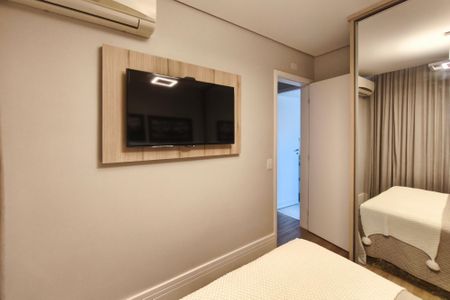 Quarto 1 de apartamento à venda com 2 quartos, 54m² em Centro, Campinas