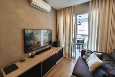 Sala de Estar de apartamento à venda com 2 quartos, 54m² em Centro, Campinas