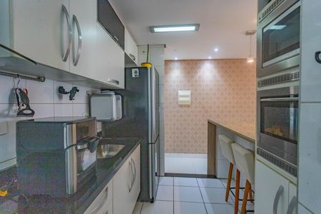 Apartamento à venda com 70m², 3 quartos e 2 vagasCozinha