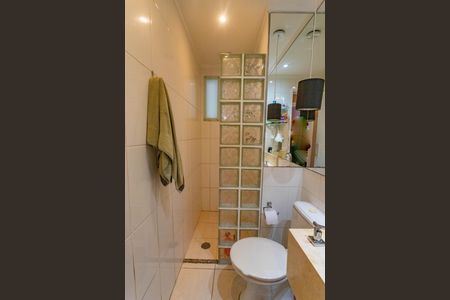 Apartamento à venda com 70m², 3 quartos e 2 vagasBanheiro social