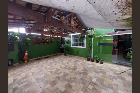 Casa à venda com 72m², 2 quartos e 2 vagasGaragem