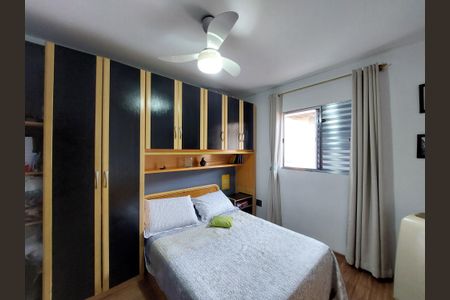 Casa à venda com 72m², 2 quartos e 2 vagasQuarto 1