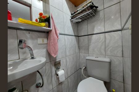 Casa à venda com 72m², 2 quartos e 2 vagasLavabo