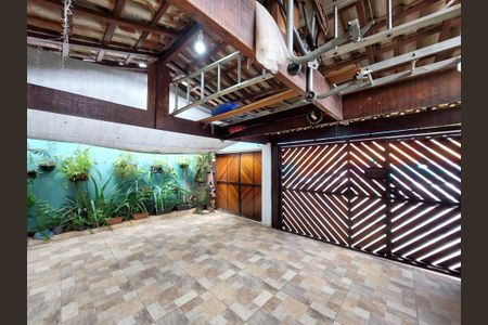 Casa à venda com 72m², 2 quartos e 2 vagasGaragem