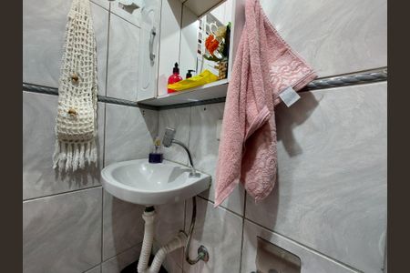 Casa à venda com 72m², 2 quartos e 2 vagasLavabo