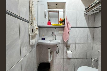 Casa à venda com 72m², 2 quartos e 2 vagasLavabo