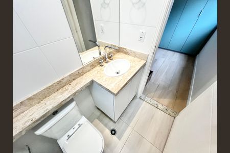 Apartamento à venda com 145m², 3 quartos e 4 vagasBanheiro da Suíte 2