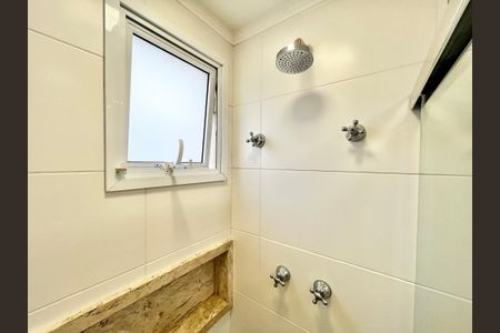 Apartamento à venda com 145m², 3 quartos e 4 vagasBanheiro da Suíte 2