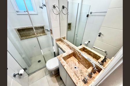 Apartamento à venda com 145m², 3 quartos e 4 vagasBanheiro