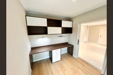 Apartamento à venda com 145m², 3 quartos e 4 vagasSala de TV