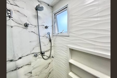 Apartamento à venda com 145m², 3 quartos e 4 vagasBanheiro da Suíte 1