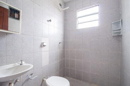 Banheiro de casa para alugar com 1 quarto, 60m² em Veloso, Osasco