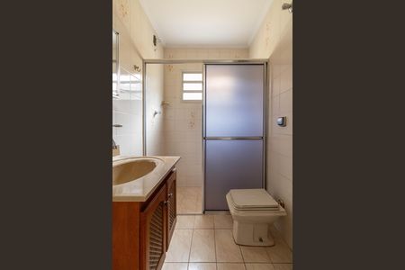 Casa à venda com 194m², 3 quartos e 2 vagasBanheiro 2