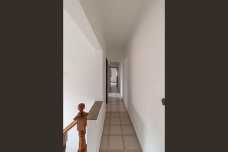 Casa à venda com 194m², 3 quartos e 2 vagasCorredor
