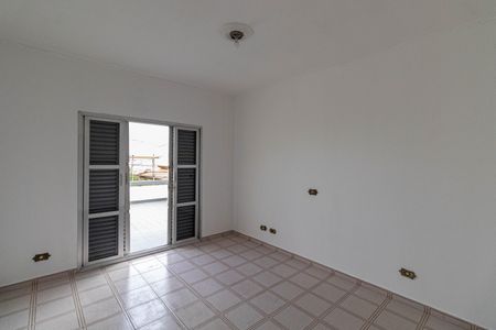 Casa à venda com 194m², 3 quartos e 2 vagasSuíte