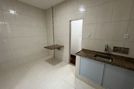 Apartamento à venda com 65m², 2 quartos e sem vagaCozinha