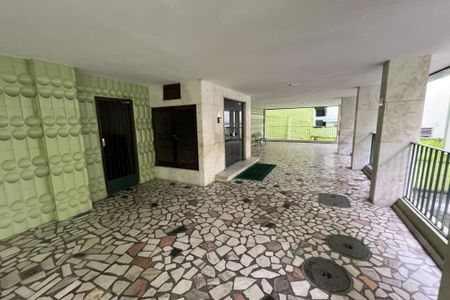 Apartamento à venda com 65m², 2 quartos e sem vagaHall do prédio