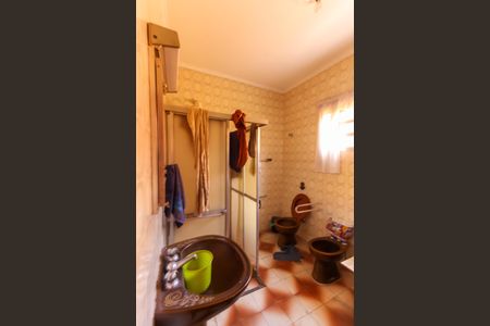 Casa à venda com 153m², 2 quartos e 2 vagas Casa à venda com 153m², 2 quartos e 2 vagasBanheiro