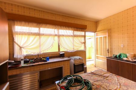 Casa à venda com 153m², 2 quartos e 2 vagas Casa à venda com 153m², 2 quartos e 2 vagasCozinha