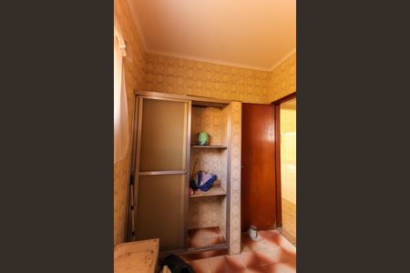 Casa à venda com 153m², 2 quartos e 2 vagas Casa à venda com 153m², 2 quartos e 2 vagasBanheiro