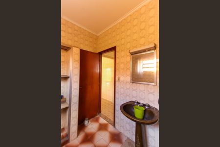 Casa à venda com 153m², 2 quartos e 2 vagas Casa à venda com 153m², 2 quartos e 2 vagasBanheiro