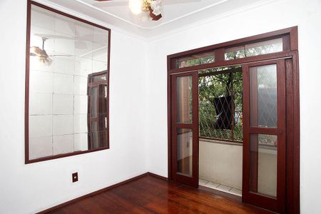 Sala de apartamento à venda com 2 quartos, 63m² em Centro Histórico, Porto Alegre