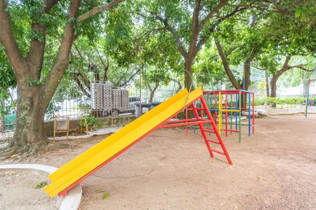 Apartamento à venda com 80m², 2 quartos e 1 vagaÁrea comum - Playground